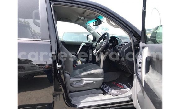 Buy Import Toyota Land Cruiser Black Car in Import - Dubai in East Mahé Buy Import Toyota Land Cruiser Black Car in Import - Dubai in East Mahé