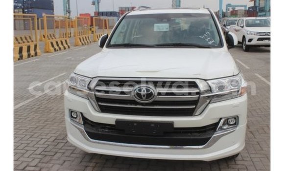 Acheter Import Voiture Toyota Land Cruiser Blanc à Import - Dubai, East Mahé Acheter Import Voiture Toyota Land Cruiser Blanc à Import - Dubai, East Mahé