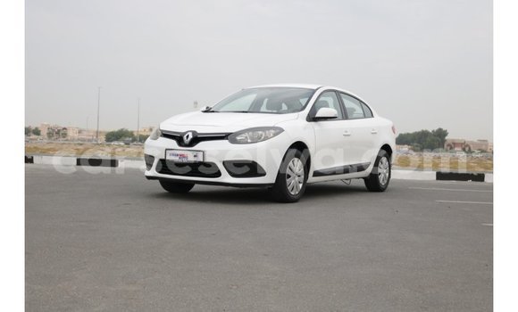 Acheter Import Voiture Renault Fluence Blanc à Import - Dubai, East Mahé
