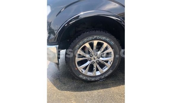 Acheter Import Voiture Ford Club Wagon Noir à Import - Dubai, East Mahé Acheter Import Voiture Ford Club Wagon Noir à Import - Dubai, East Mahé