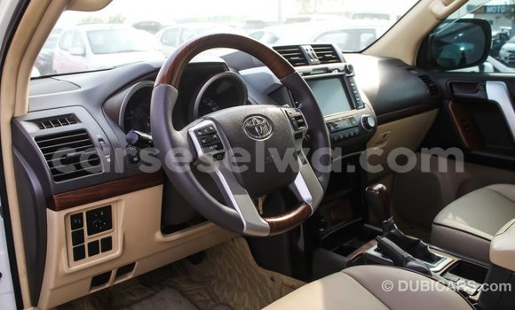 Acheter Import Voiture Toyota Prado Blanc à Import - Dubai, East Mahé Acheter Import Voiture Toyota Prado Blanc à Import - Dubai, East Mahé
