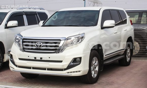 Acheter Import Voiture Toyota Prado Blanc à Import - Dubai, East Mahé Acheter Import Voiture Toyota Prado Blanc à Import - Dubai, East Mahé