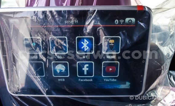 Acheter Import Voiture Toyota Land Cruiser Blanc à Import - Dubai, East Mahé Acheter Import Voiture Toyota Land Cruiser Blanc à Import - Dubai, East Mahé