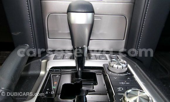 Acheter Import Voiture Toyota Land Cruiser Noir à Import - Dubai, East Mahé Acheter Import Voiture Toyota Land Cruiser Noir à Import - Dubai, East Mahé