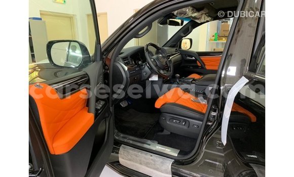 Acheter Import Voiture Lexus LX Noir à Import - Dubai, East Mahé Acheter Import Voiture Lexus LX Noir à Import - Dubai, East Mahé