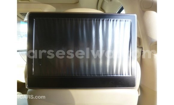 Acheter Import Voiture Toyota Land Cruiser Noir à Import - Dubai, East Mahé Acheter Import Voiture Toyota Land Cruiser Noir à Import - Dubai, East Mahé