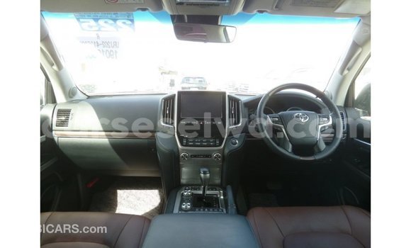 Buy Import Toyota Land Cruiser Other Car in Import - Dubai in East Mahé Buy Import Toyota Land Cruiser Other Car in Import - Dubai in East Mahé