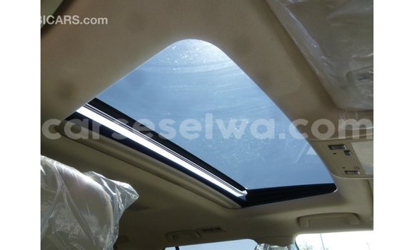 Buy Import Toyota Land Cruiser White Car in Import - Dubai in East Mahé Buy Import Toyota Land Cruiser White Car in Import - Dubai in East Mahé