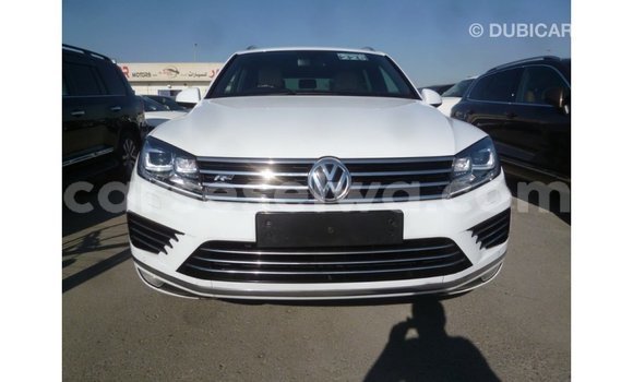 Buy Import Volkswagen Touareg White Car in Import - Dubai in East Mahé Buy Import Volkswagen Touareg White Car in Import - Dubai in East Mahé