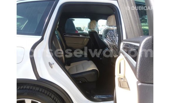 Buy Import Volkswagen Touareg White Car in Import - Dubai in East Mahé Buy Import Volkswagen Touareg White Car in Import - Dubai in East Mahé