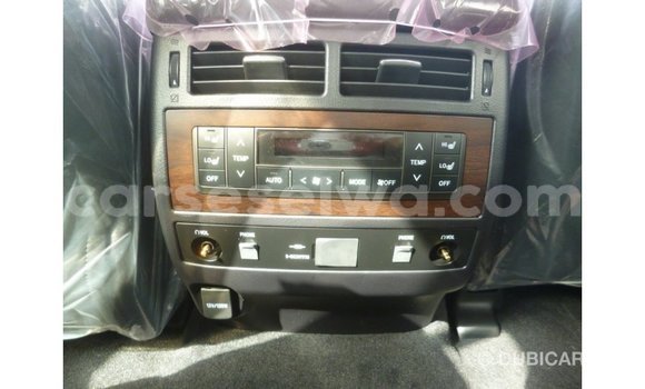 Acheter Import Voiture Toyota Land Cruiser Autre à Import - Dubai, East Mahé Acheter Import Voiture Toyota Land Cruiser Autre à Import - Dubai, East Mahé