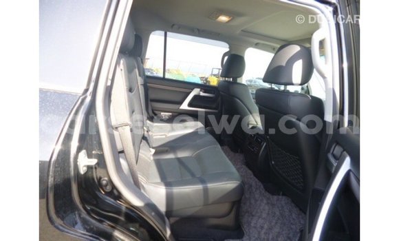 Buy Import Toyota Land Cruiser Black Car in Import - Dubai in East Mahé Buy Import Toyota Land Cruiser Black Car in Import - Dubai in East Mahé