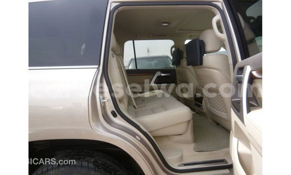 Buy Import Toyota Land Cruiser Other Car in Import - Dubai in East Mahé Buy Import Toyota Land Cruiser Other Car in Import - Dubai in East Mahé