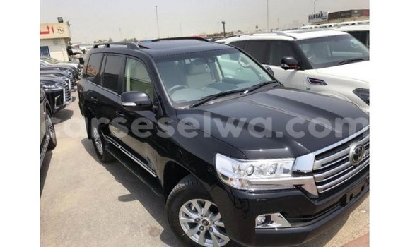 Acheter Import Voiture Toyota Land Cruiser Noir à Import - Dubai, East Mahé Acheter Import Voiture Toyota Land Cruiser Noir à Import - Dubai, East Mahé