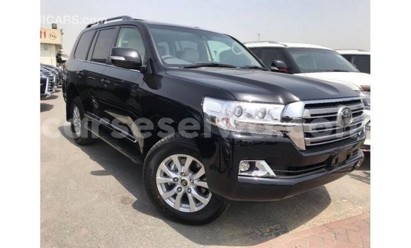 Acheter Import Voiture Toyota Land Cruiser Noir à Import - Dubai, East Mahé Acheter Import Voiture Toyota Land Cruiser Noir à Import - Dubai, East Mahé