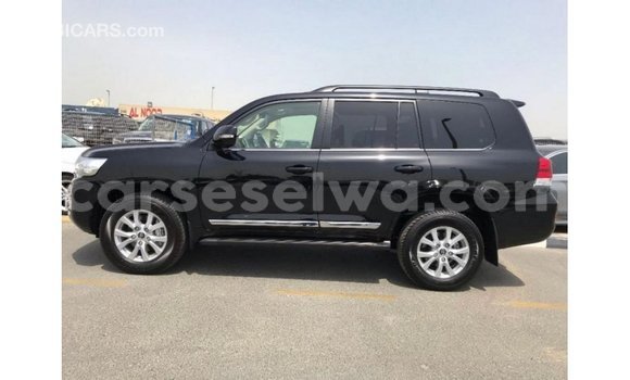 Acheter Import Voiture Toyota Land Cruiser Noir à Import - Dubai, East Mahé Acheter Import Voiture Toyota Land Cruiser Noir à Import - Dubai, East Mahé