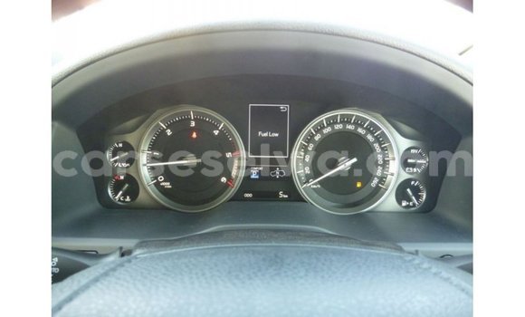 Acheter Import Voiture Toyota Land Cruiser Noir à Import - Dubai, East Mahé Acheter Import Voiture Toyota Land Cruiser Noir à Import - Dubai, East Mahé