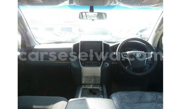 Buy Import Toyota Land Cruiser Other Car in Import - Dubai in East Mahé Buy Import Toyota Land Cruiser Other Car in Import - Dubai in East Mahé