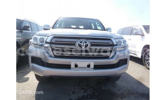 Buy Import Toyota Land Cruiser Other Car in Import - Dubai in East Mahé Buy Import Toyota Land Cruiser Other Car in Import - Dubai in East Mahé
