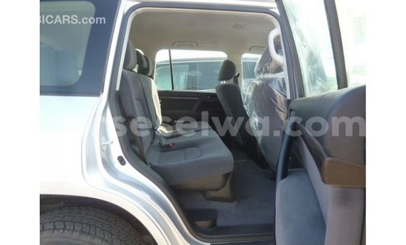 Buy Import Toyota Land Cruiser Other Car in Import - Dubai in East Mahé Buy Import Toyota Land Cruiser Other Car in Import - Dubai in East Mahé