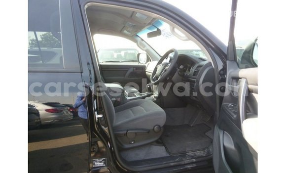 Buy Import Toyota Land Cruiser Black Car in Import - Dubai in East Mahé Buy Import Toyota Land Cruiser Black Car in Import - Dubai in East Mahé