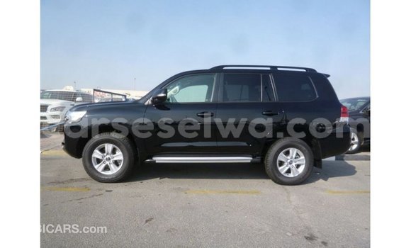 Buy Import Toyota Land Cruiser Black Car in Import - Dubai in East Mahé Buy Import Toyota Land Cruiser Black Car in Import - Dubai in East Mahé