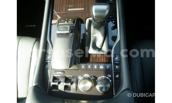 Acheter Import Voiture Lexus LX Noir à Import - Dubai, East Mahé Acheter Import Voiture Lexus LX Noir à Import - Dubai, East Mahé