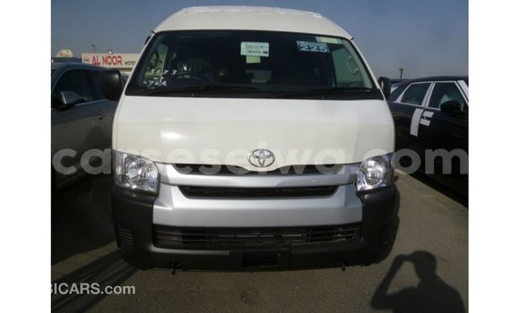 Buy Import Toyota Hiace White Car in Import - Dubai in East Mahé Buy Import Toyota Hiace White Car in Import - Dubai in East Mahé