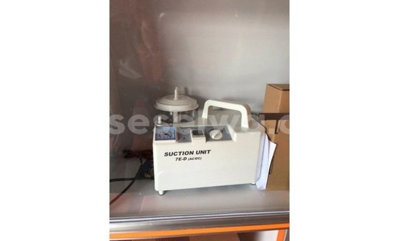 Buy Import Toyota Hiace White Car in Import - Dubai in East Mahé Buy Import Toyota Hiace White Car in Import - Dubai in East Mahé