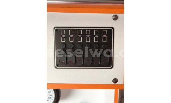 Buy Import Toyota Hiace White Car in Import - Dubai in East Mahé Buy Import Toyota Hiace White Car in Import - Dubai in East Mahé