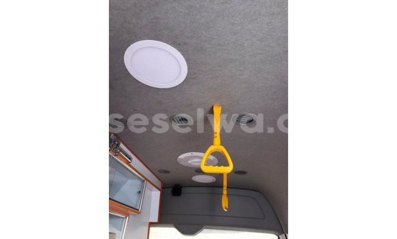 Buy Import Toyota Hiace White Car in Import - Dubai in East Mahé Buy Import Toyota Hiace White Car in Import - Dubai in East Mahé