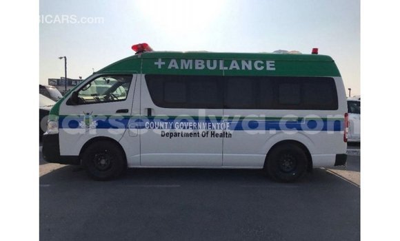 Buy Import Toyota Hiace White Car in Import - Dubai in East Mahé Buy Import Toyota Hiace White Car in Import - Dubai in East Mahé