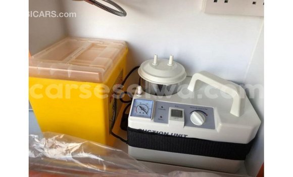 Buy Import Toyota Hiace White Car in Import - Dubai in East Mahé Buy Import Toyota Hiace White Car in Import - Dubai in East Mahé