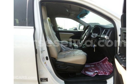 Buy Import Toyota Kluger White Car in Import - Dubai in East Mahé Buy Import Toyota Kluger White Car in Import - Dubai in East Mahé
