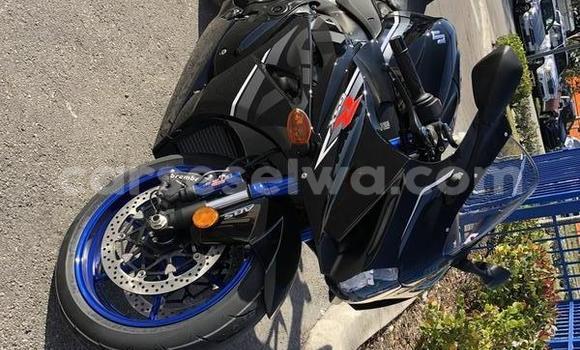 Acheter Neuf Moto Suzuki GSX–R Noir à Mahé, Victoria Acheter Neuf Moto Suzuki GSX–R Noir à Mahé, Victoria