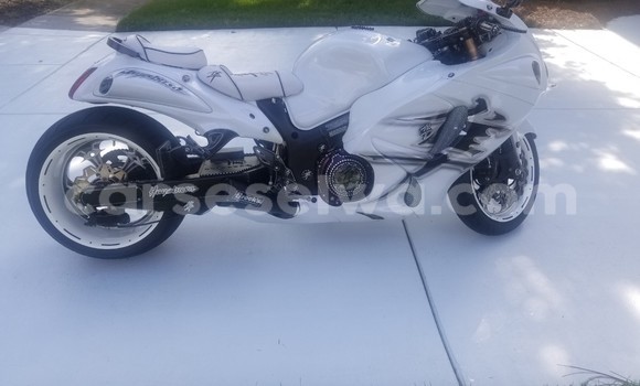 Acheter Neuf Moto Suzuki GSX–R Blanc à Mahé, Victoria