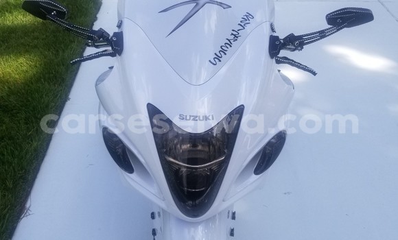 Acheter Neuf Moto Suzuki GSX–R Blanc à Mahé, Victoria Acheter Neuf Moto Suzuki GSX–R Blanc à Mahé, Victoria
