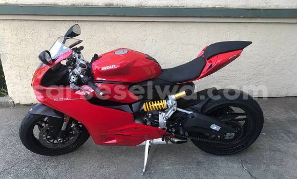 Buy New Ducati Panigale Red Bike in Mahe in Victoria Buy New Ducati Panigale Red Bike in Mahe in Victoria