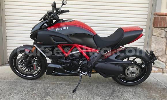 Acheter Neuf Moto Ducati Diavel Noir à Mahé, Victoria Acheter Neuf Moto Ducati Diavel Noir à Mahé, Victoria
