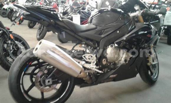 Acheter Neuf Moto BMW S 1000 Noir à Mahé, Victoria Acheter Neuf Moto BMW S 1000 Noir à Mahé, Victoria