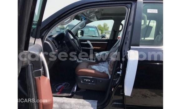 Buy Import Toyota Land Cruiser Black Car in Import - Dubai in East Mahé Buy Import Toyota Land Cruiser Black Car in Import - Dubai in East Mahé