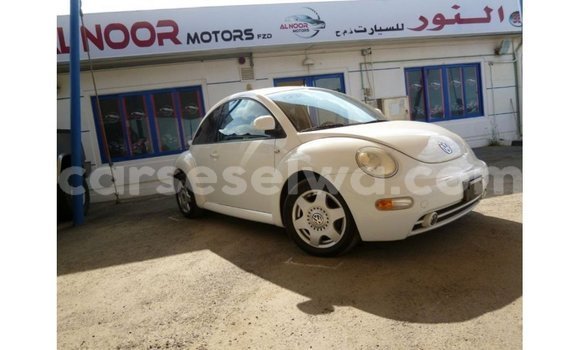 Acheter Import Voiture Volkswagen Beetle Blanc à Import - Dubai, East Mahé
