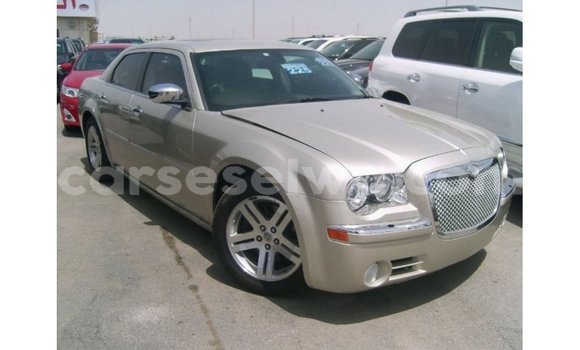 Acheter Import Voiture Chrysler 300 Beige à Import - Dubai, East Mahé