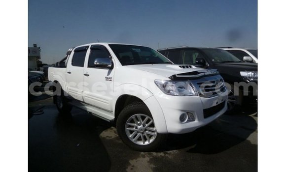 Buy Import Toyota Hilux White Car in Import - Dubai in East Mahé Buy Import Toyota Hilux White Car in Import - Dubai in East Mahé