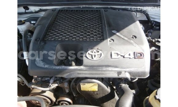 Buy Import Toyota Hilux White Car in Import - Dubai in East Mahé Buy Import Toyota Hilux White Car in Import - Dubai in East Mahé