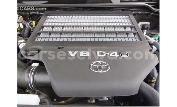 Buy Import Toyota Land Cruiser Blue Car in Import - Dubai in East Mahé Buy Import Toyota Land Cruiser Blue Car in Import - Dubai in East Mahé