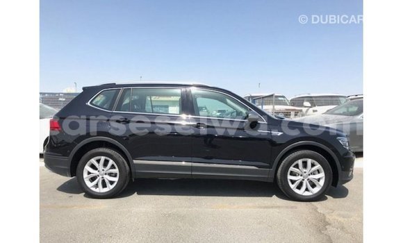 Acheter Import Voiture Volkswagen Tiguan Noir à Import - Dubai, East Mahé Acheter Import Voiture Volkswagen Tiguan Noir à Import - Dubai, East Mahé