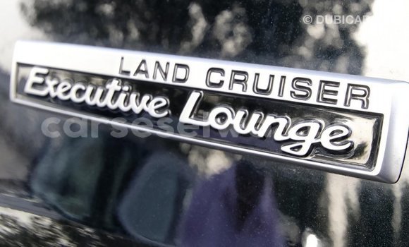 Acheter Import Voiture Toyota Land Cruiser Noir à Import - Dubai, East Mahé Acheter Import Voiture Toyota Land Cruiser Noir à Import - Dubai, East Mahé