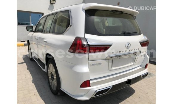 Acheter Import Voiture Lexus LX Blanc à Import - Dubai, East Mahé Acheter Import Voiture Lexus LX Blanc à Import - Dubai, East Mahé