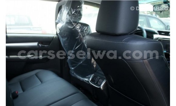 Acheter Import Voiture Toyota Hilux Autre à Import - Dubai, East Mahé Acheter Import Voiture Toyota Hilux Autre à Import - Dubai, East Mahé